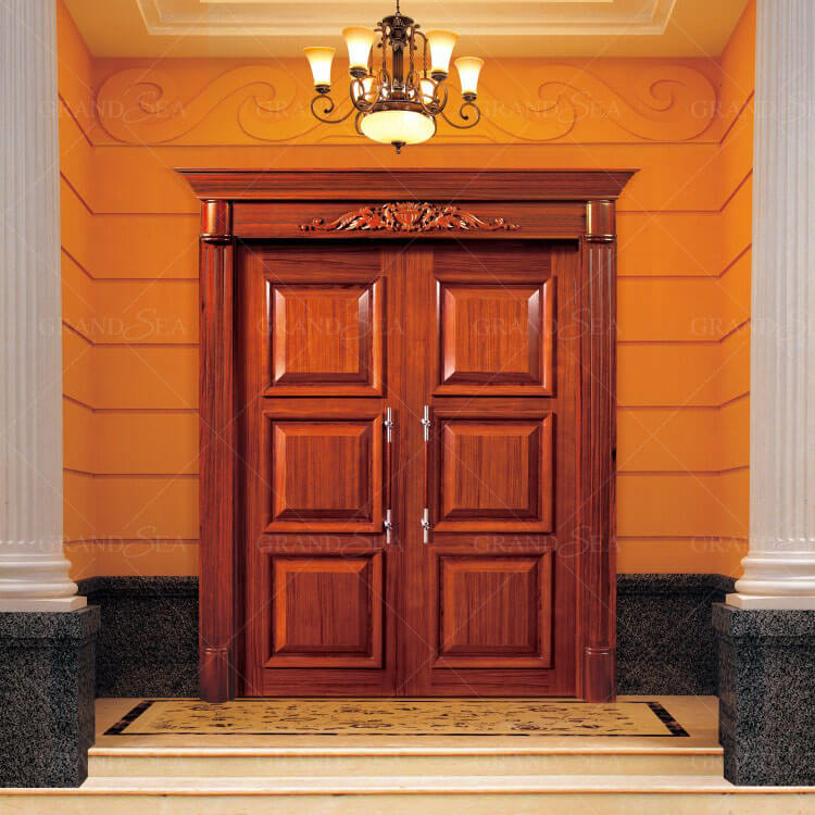 porta d'ingresso in legno