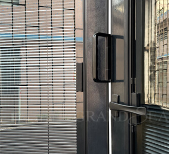 porta pieghevole in alluminio resistente