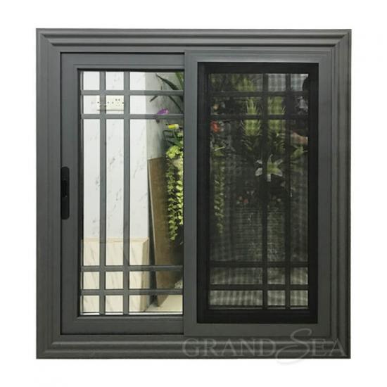 finestra scorrevole in alluminio grigio
    