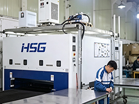 Fiber laser cutting machine